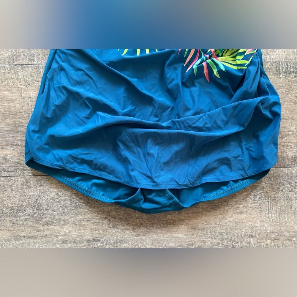 Lands’ End women’s size 14 green tropical print tummy control one piece swimsuit - Picture 5 of 11